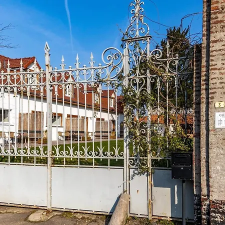 Clos 1736 - Le Montreuil *